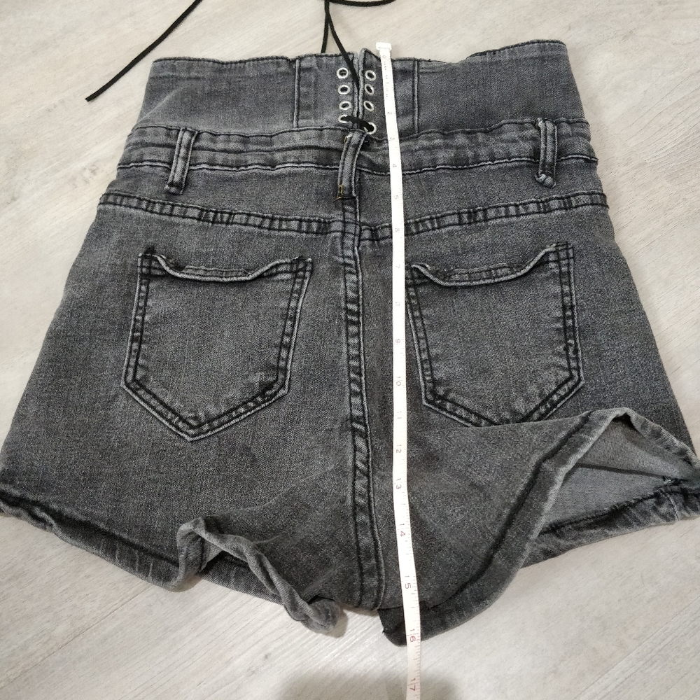 NWOT Gray wash high waist jean shorts - Picture 14 of 17